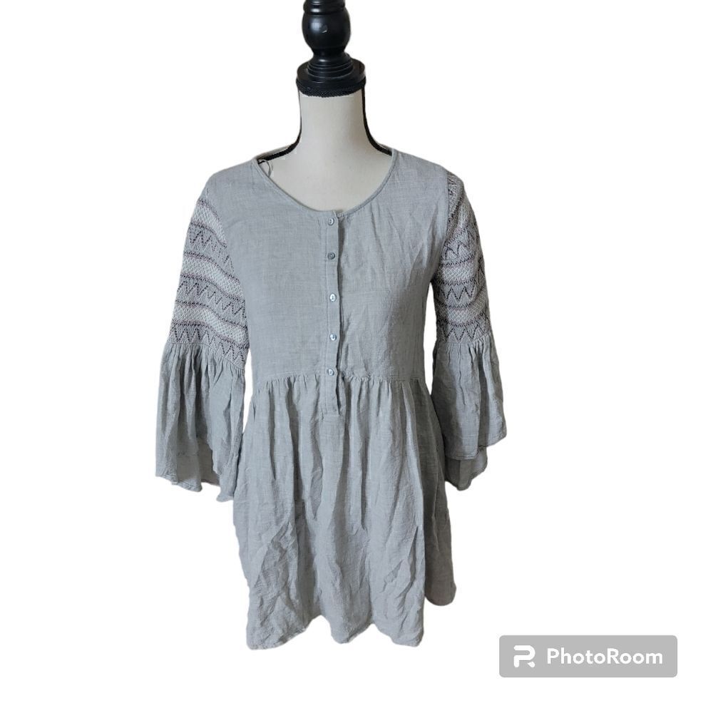 Zara Basic Mini Dress with Embroidered Bell Sleeves and Pockets. Size M.